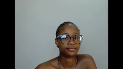 creamyxmuffin online show from October 15, 9:31 am