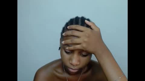 creamyxmuffin online show from October 19, 9:32 am