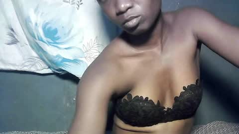 creamyxsugar online show from August 8, 5:09 am