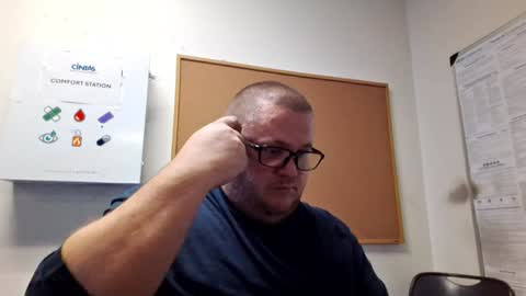 The hopeless romantic online show from December 8, 4:14 am