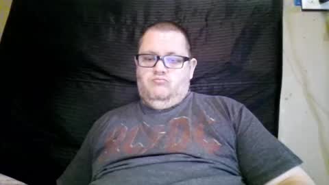 The hopeless romantic online show from March 4, 5:56 pm