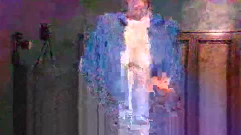 crimsongingerale online show from April 7, 5:19 am