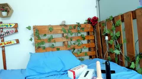 cris_dulce online show from February 22, 12:12 am