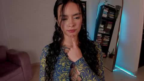 Snapshot of cris_roberts chatting on April 21, 1:42 am Cris Roberts online show from April 21, 1:42 am