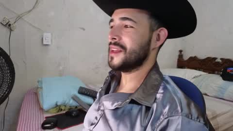 cris_simons online show from December 15, 8:36 pm