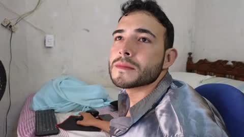 cris_simons online show from December 15, 11:53 pm