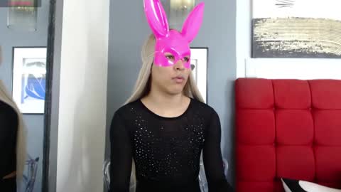 Cris Evanz online show from March 3, 4:56 pm