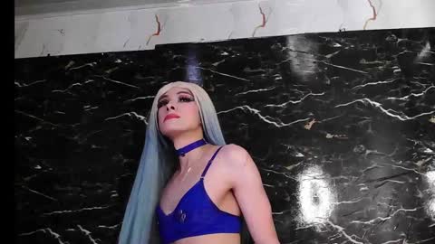 Snapshot of crislingery_doll chatting on December 31, 2:03 pm crislingery_doll online show from December 31, 2:03 pm