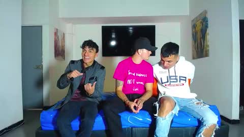 crismens online show from September 13, 5:57 pm