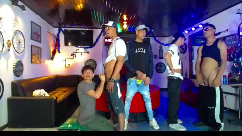 crismens online show from December 13, 8:14 pm