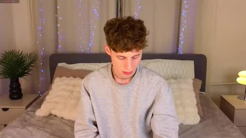 Chris online show from March 11, 11:33 pm