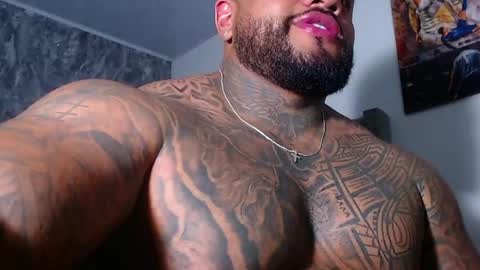 Snapshot of criss_zanders202 chatting on May 25, 10:49 pm criss_zanders202 online show from May 25, 10:49 pm