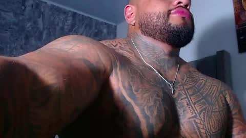 Snapshot of criss_zanders202 chatting on May 28, 10:40 pm criss_zanders202 online show from May 28, 10:40 pm