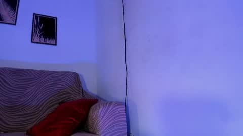 criss_zuri online show from April 7, 12:27 pm