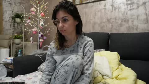 crissy_love online show from January 13, 5:01 am