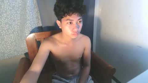 Snapshot of cristal1xox chatting on November 10, 9:14 pm cristal1xox online show from November 10, 9:14 pm