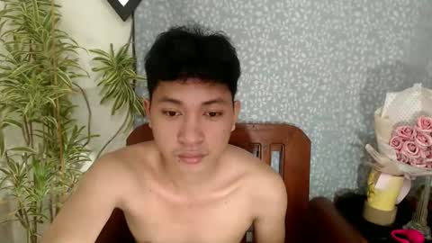 Snapshot of cristal1xox chatting on December 1, 2:00 pm cristal1xox online show from December 1, 2:00 pm