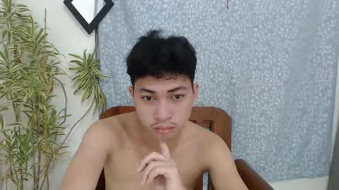 Snapshot of cristal1xox chatting on December 4, 10:57 am cristal1xox online show from December 4, 10:57 am