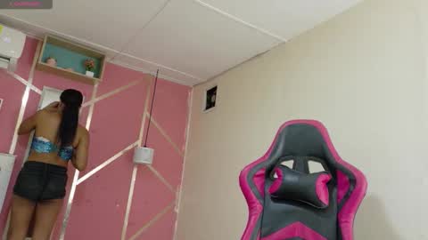 Snapshot of cristal_49 chatting on February 28, 7:26 pm cristal_49 online show from February 28, 7:26 pm