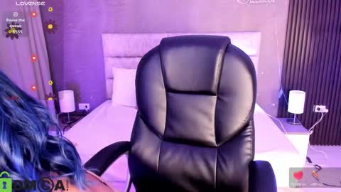 cristal__adams online show from November 3, 11:55 am