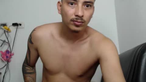 Snapshot of cristal_loverss chatting on August 5, 11:57 am cristal beautiful online show from August 5, 11:57 am