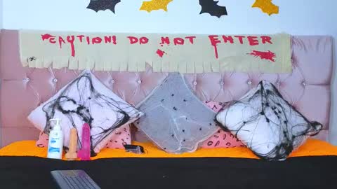 cristal_moon01 online show from October 13, 7:47 pm