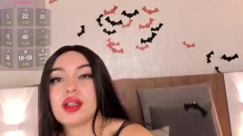Cristal online show from October 8, 4:04 pm