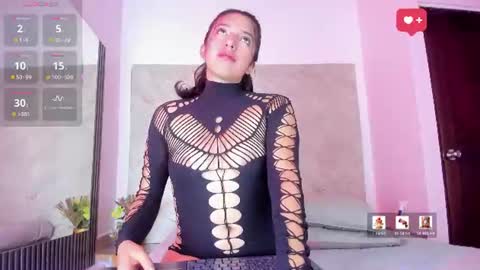 Snapshot of cristal_quintero chatting on June 20, 12:08 pm Cristal online show from June 20, 12:08 pm