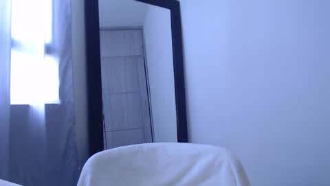 Snapshot of cristal_sexyboobs_ chatting on December 1, 4:29 pm Cristal online show from December 1, 4:29 pm