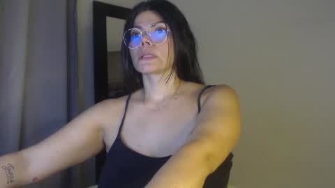 Snapshot of cristal_sexyboobs_ chatting on January 16, 5:00 am Cristal online show from January 16, 5:00 am