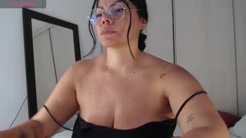 Snapshot of cristal_sexyboobs_ chatting on September 17, 4:19 pm Cristal online show from September 17, 4:19 pm