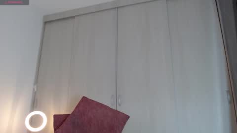 Snapshot of cristal_sexyboobs_ chatting on December 3, 7:23 pm Cristal online show from December 3, 7:23 pm