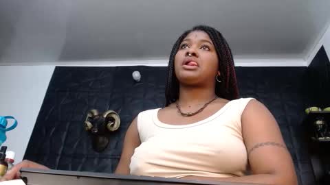 Hanna  online show from December 18, 7:03 am