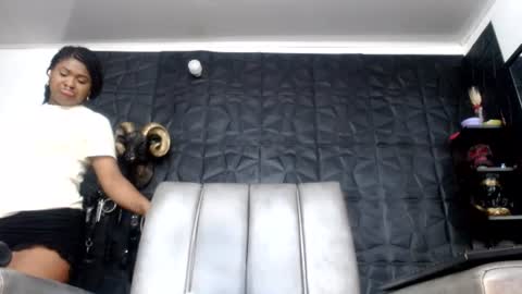 Snapshot of cristal_smith06 chatting on July 25, 1:04 am Hanna online show from July 25, 1:04 am