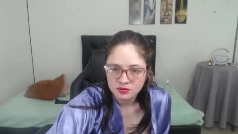 Snapshot of cristaladams6 chatting on December 2, 9:39 pm CristalAdams online show from December 2, 9:39 pm
