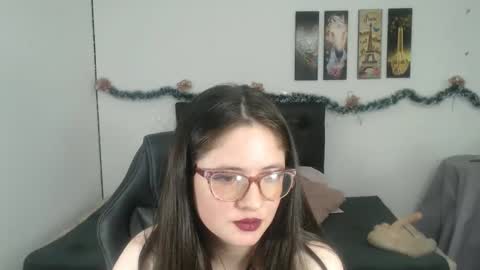 Snapshot of cristaladams6 chatting on December 11, 5:15 pm CristalAdams online show from December 11, 5:15 pm