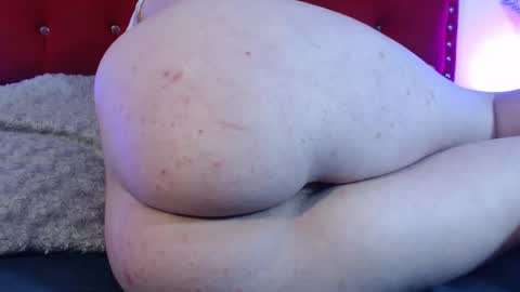 Snapshot of cristaladams6 chatting on March 4, 10:49 pm CristalAdams online show from March 4, 10:49 pm