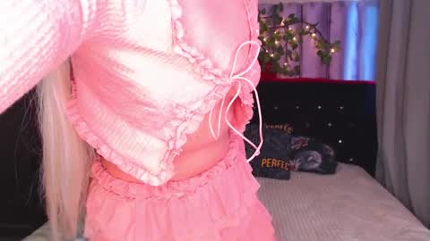 CristalAvy online show from February 23, 7:28 am