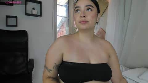 Cristal Cute  online show from December 17, 11:39 am