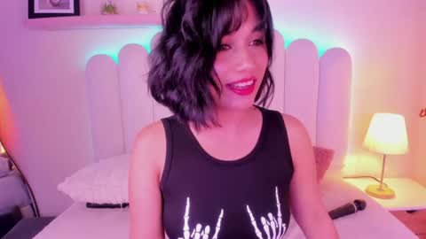 Snapshot of cristalhorny_69 chatting on July 13, 1:41 am Cristal online show from July 13, 1:41 am