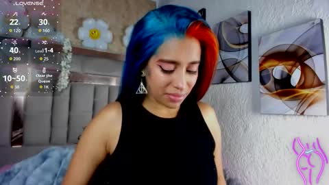 Snapshot of cristall_ravven chatting on November 26, 3:46 pm online show from November 26, 3:46 pm