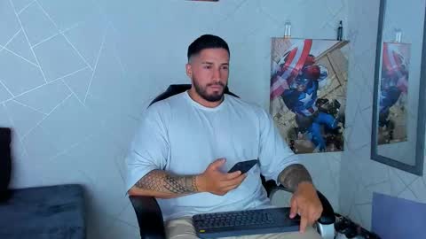 Snapshot of cristian_walker chatting on January 15, 12:19 am cristian walker online show from January 15, 12:19 am