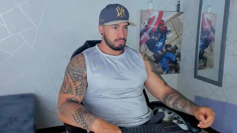 Snapshot of cristian_walker chatting on January 25, 11:55 am cristian walker online show from January 25, 11:55 am