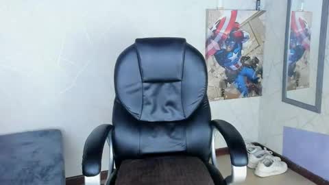 Snapshot of cristian_walker chatting on January 26, 2:45 am cristian walker online show from January 26, 2:45 am