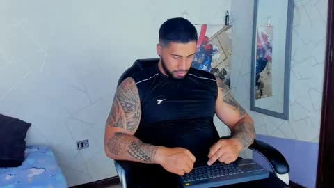 Snapshot of cristian_walker chatting on January 31, 9:05 pm cristian walker online show from January 31, 9:05 pm