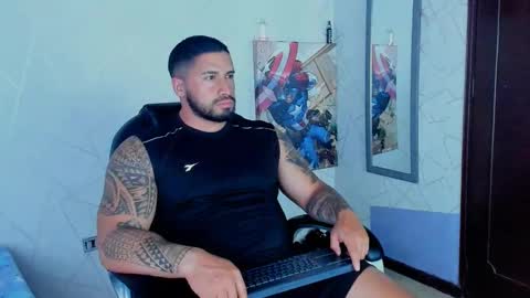 Snapshot of cristian_walker chatting on February 1, 11:06 pm cristian walker online show from February 1, 11:06 pm