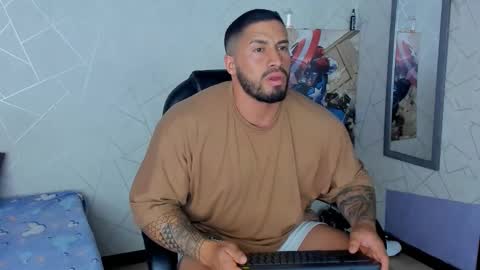 Snapshot of cristian_walker chatting on February 11, 3:18 pm cristian walker online show from February 11, 3:18 pm