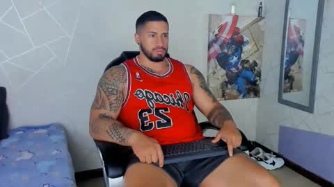 Snapshot of cristian_walker chatting on February 14, 12:47 pm cristian walker online show from February 14, 12:47 pm