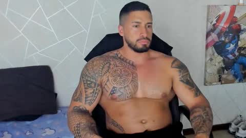 Snapshot of cristian_walker chatting on February 27, 9:36 pm cristian walker online show from February 27, 9:36 pm