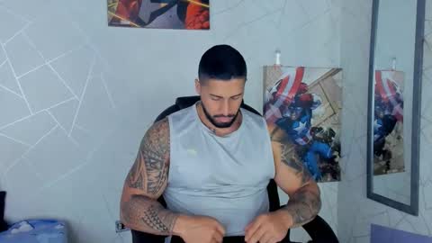 Snapshot of cristian_walker chatting on March 10, 12:15 pm cristian walker online show from March 10, 12:15 pm